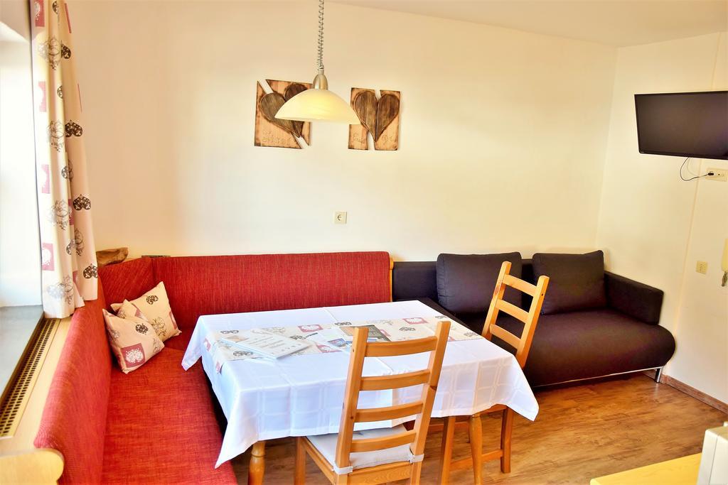 Astoria Appartements オーバーアウ エクステリア 写真