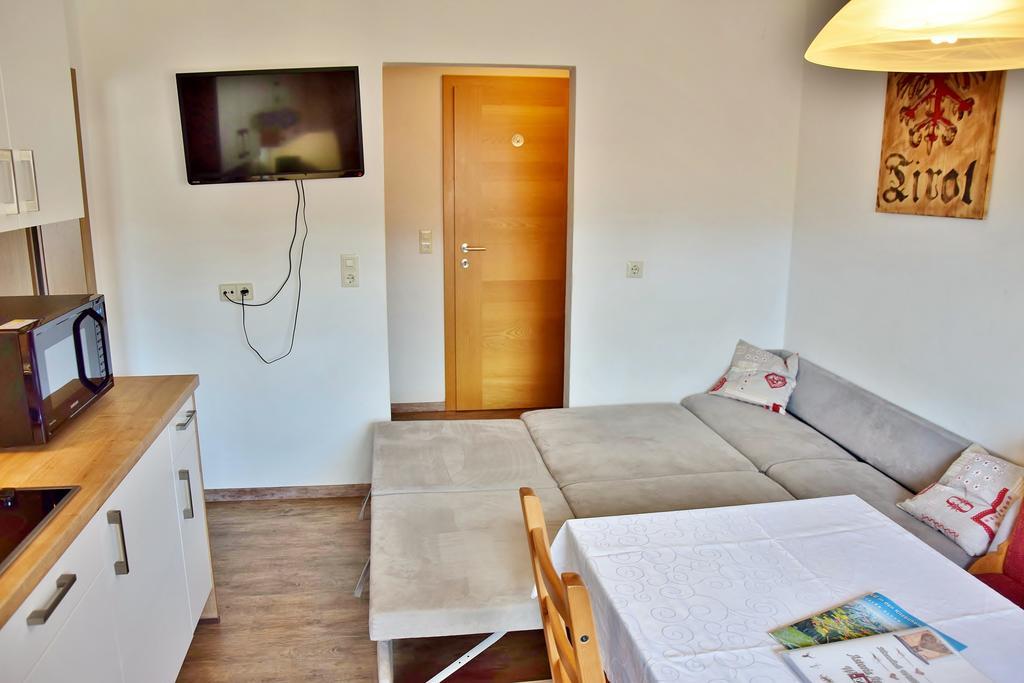 Astoria Appartements オーバーアウ エクステリア 写真